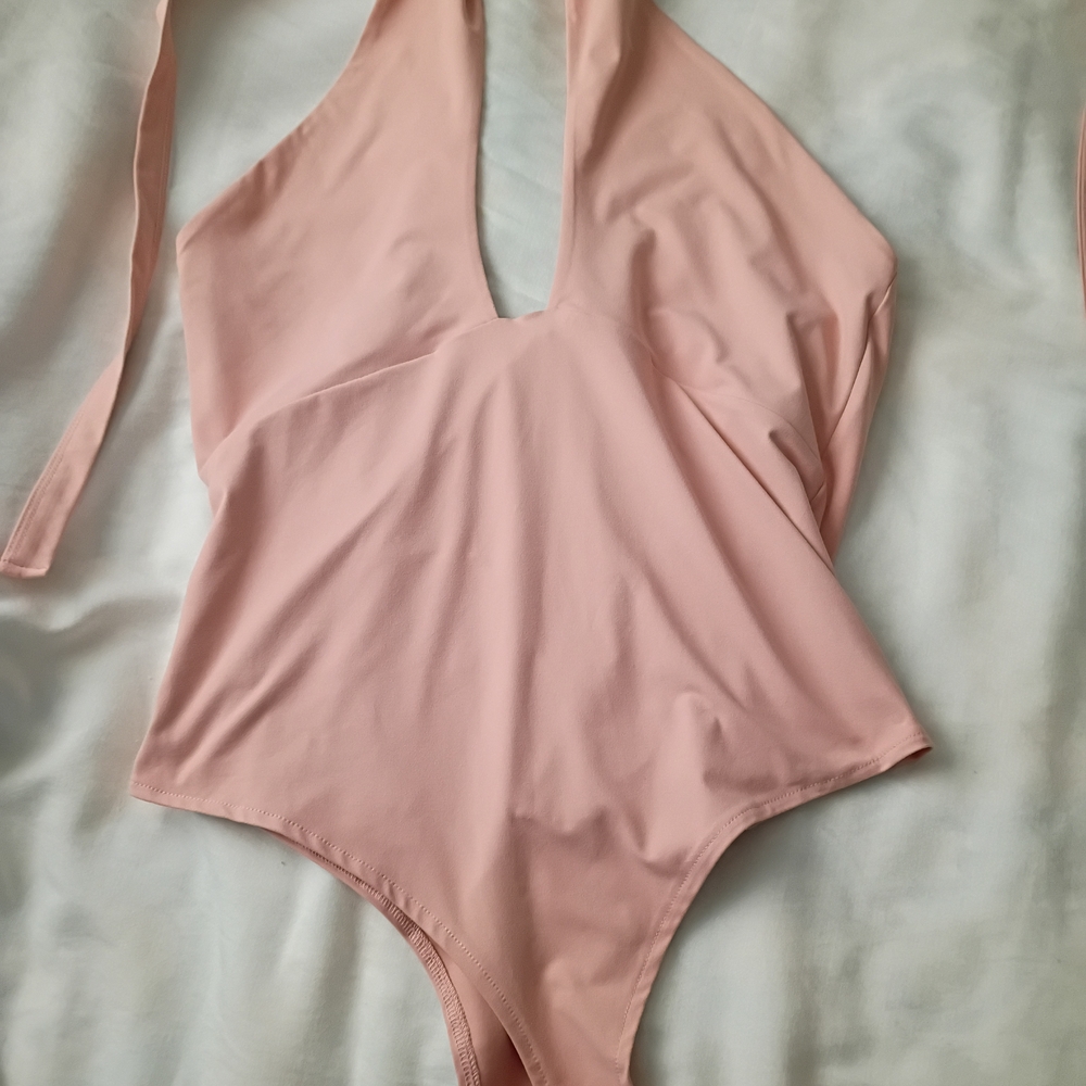 4 Bodysuit Bundle, ReoRia and Peach Love California